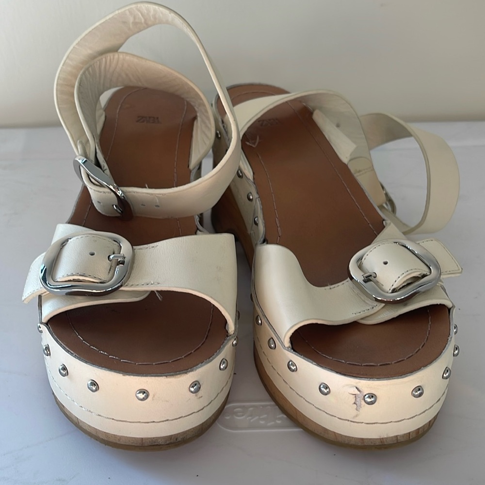Zara - Stud clogs | Size 8